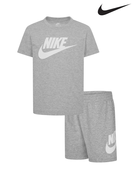 Nike Grey Little Kids Club T-Shirt and Shorts Set (W69453) | £35